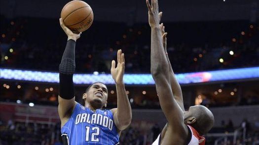 93-107. Vucevic y Harris le dan la victoria a los Magic en un duelo de equipos perdedores