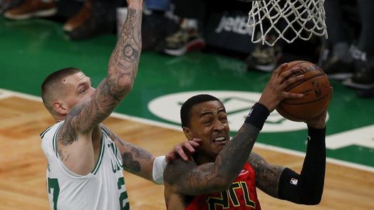 141-118. Collins aporta doble-doble en victoria de los Hawks