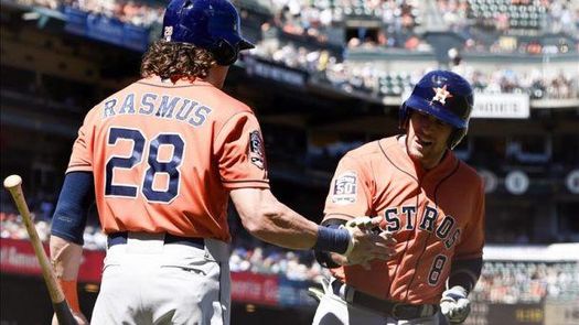5-3. Lowrie jonronea y los Astros remontan para vencer a los Angelinos