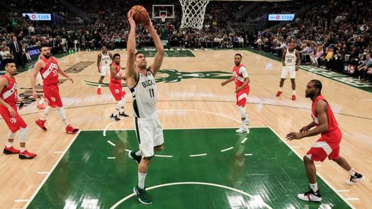 99-105. Leonard y VanVleet lideran el triunfo de los Raptors, que acarician las finales