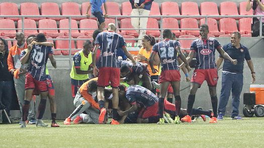 Plaza Amador hace historia avanzando a la final