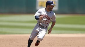 Cruz sigue encendido a pesar de las lesiones; Altuve recupera su poder