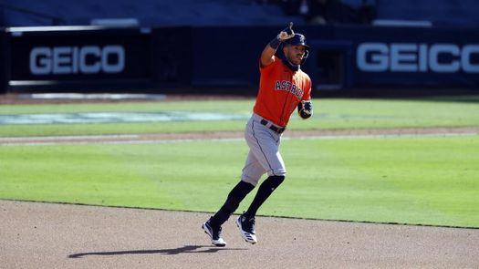 Astros ofrecen contrato a Carlos Correa y Aledmys Díaz