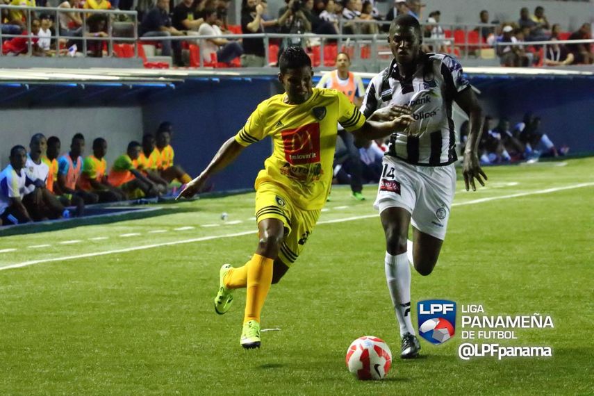Chorrillo FC consigue ante Tauro, su primer triunfo del torneo