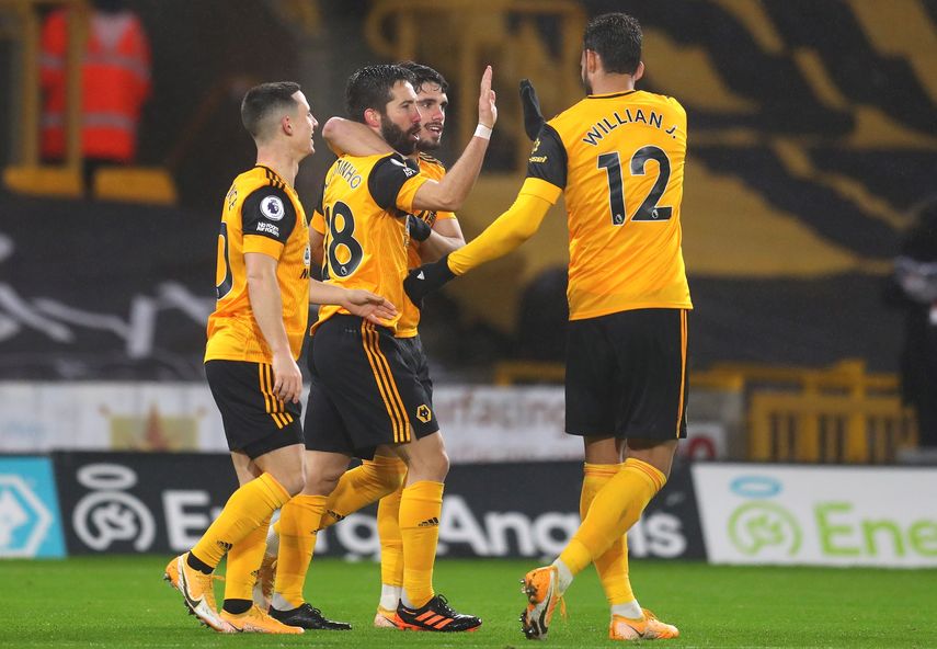 Una expulsión de David Luiz precipita la derrota del Arsenal