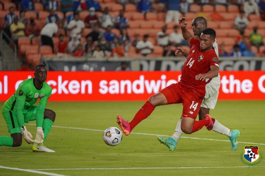 Rolando Blackburn establece un nuevo récord