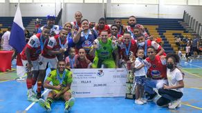 Villa 9 San Miguelito derrotó 7-5 en la prórroga al CD Universitario.