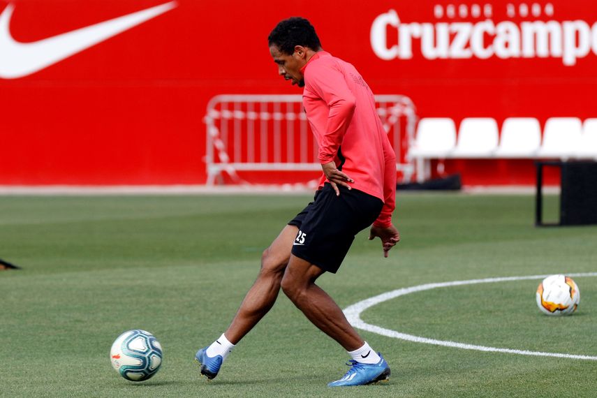 El brasileño Fernando, uno más en los entrenamientos tras superar la lesión