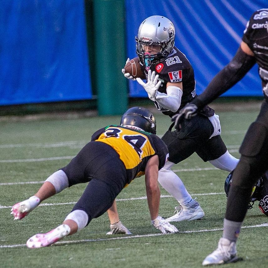 KIWANIS: Gran batalla por pase a los playoffs del Varsity Contact masculino