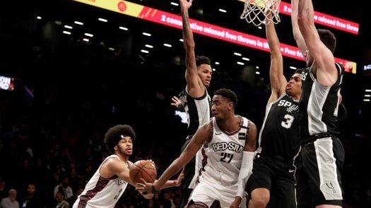 139-120. LeVert logra un triple-doble en la victoria de los Nets