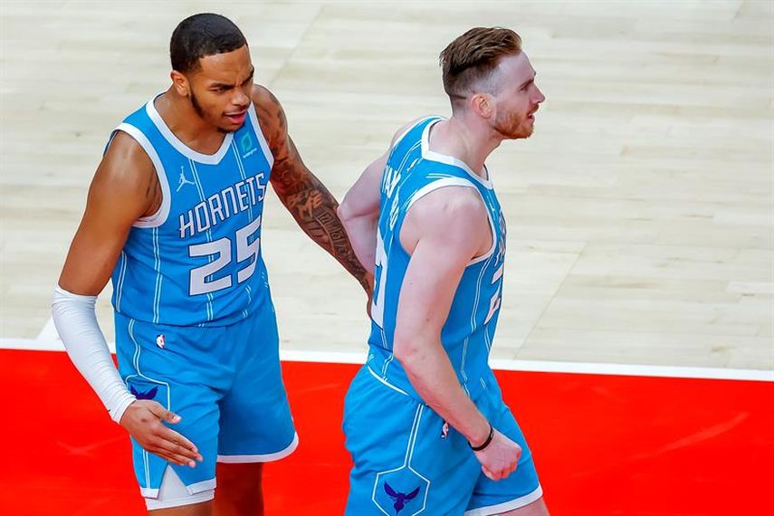 97-100. Hayward y Rozier pueden con Spurs a pesar de la ausencia de LaMelo Ball