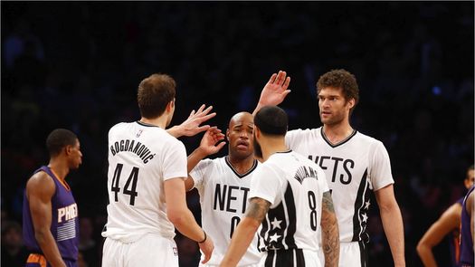 106-96. Brook López ganó el duelo a su hermano Robin y los Nets a los Trail Blazers