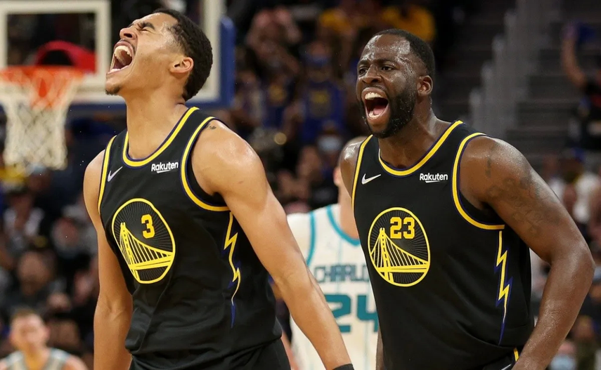 Draymond Green multado, pero se mantiene con los Warriors