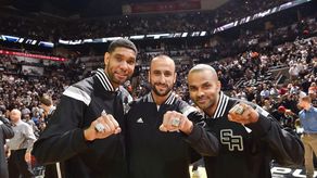 Los Spurs reciben los anillos de campeones e inauguran la temporada sin Leonard