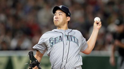 El japonés Kikuchi controla con su serpentina a los Rays