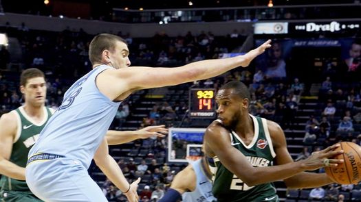 101-111. Antetokounmpo y los Bucks agravan la crisis de los Grizzlies