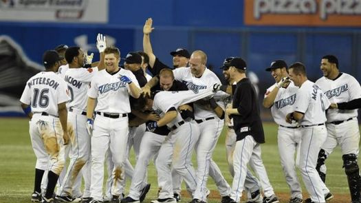 Los Azulejos vuelven a confiar en Roberto Osuna como su cerrador estelar