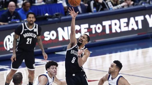 110-107. Dinwiddie dirige el ataque de los Nets