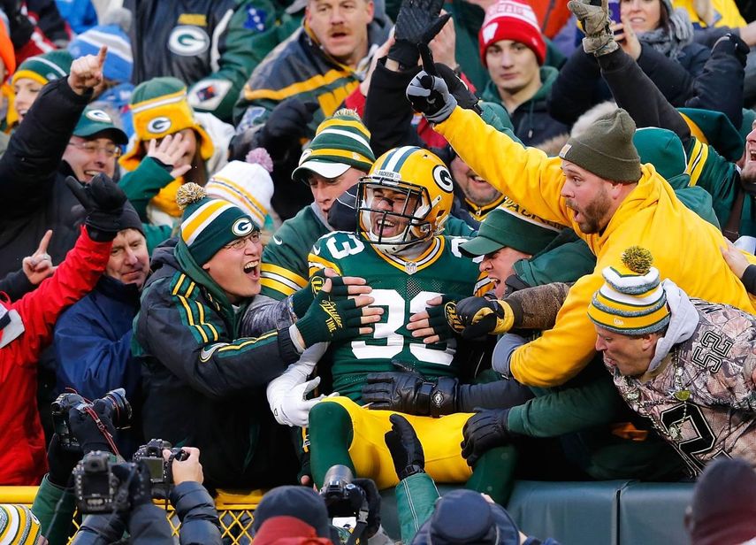 30-20. Rodgers les da a los Packers el título de división