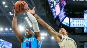 106-91. Graham logra 10 triples en victoria de los Hornets