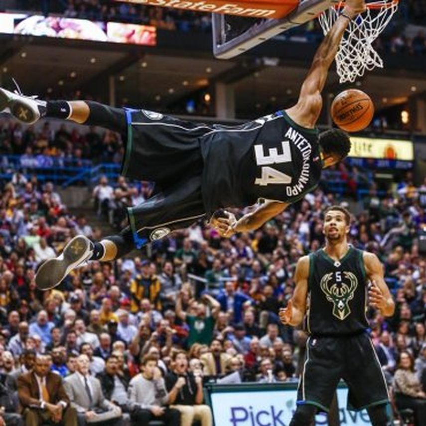 93-111. Antetokounmpo y Parker mantienen ganadores a los Bucks