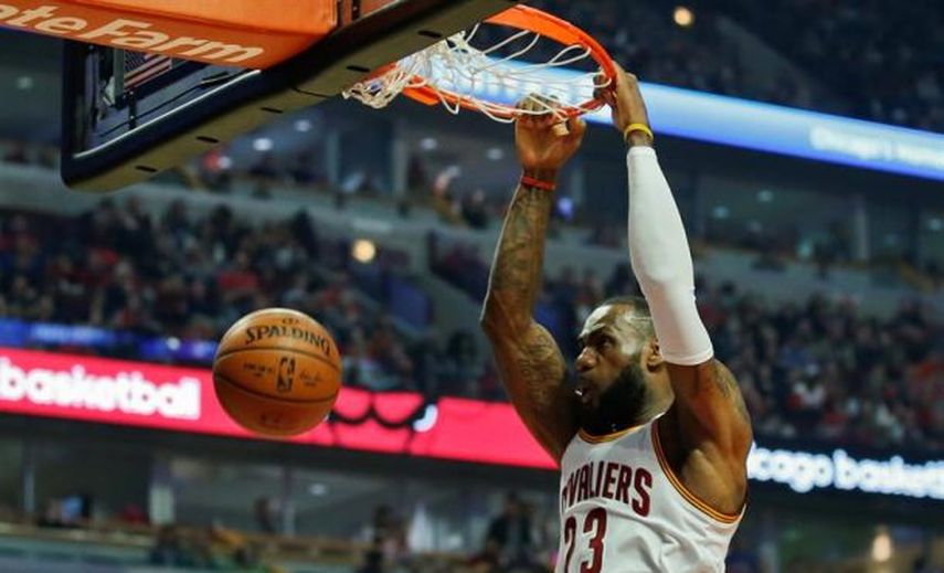 91-101. James, Irving y Love colocan a Cavaliers a un triunfo de las semifinales