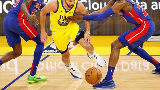 118-91. Curry lidera el ataque de los Warriors en su noveno triunfo ante los Pistons