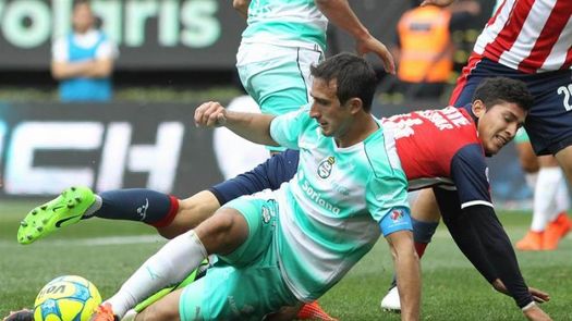 El defensa argentino Carlos Izquierdoz emigra al Boca Juniors