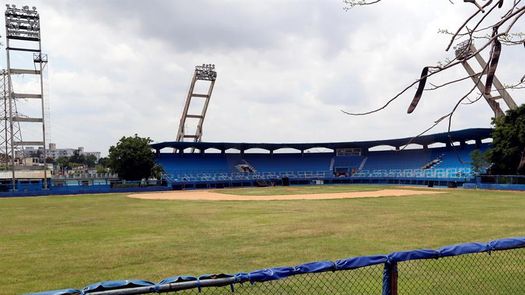 Detectan a un entrenador de béisbol cubano contagiado de covid-19