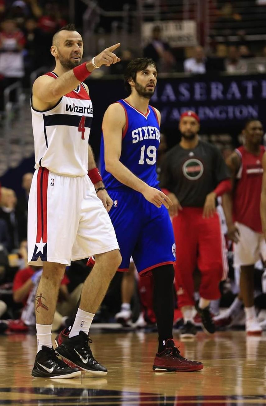 111-76. Gortat encabezó el ataque arrollador de los Wizards