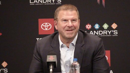 Fertitta reitera que los Rockets son un equipo de baloncesto apolítico