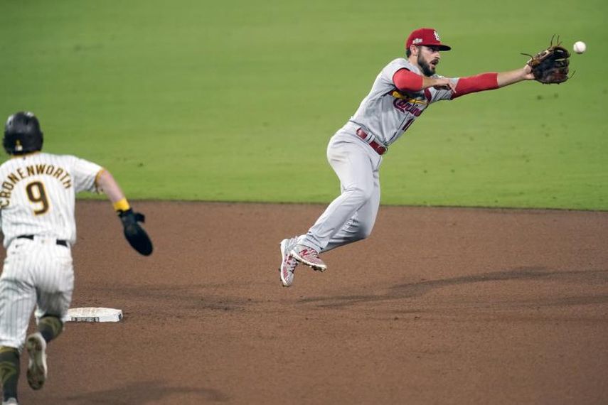 5-3. Cronenworth anota la carrera de la ventaja de los Padres