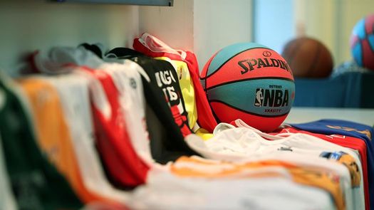 Jugadores  de la NBA aprobarán un calendario reducido de 72 partidos en la temporada 2020-21