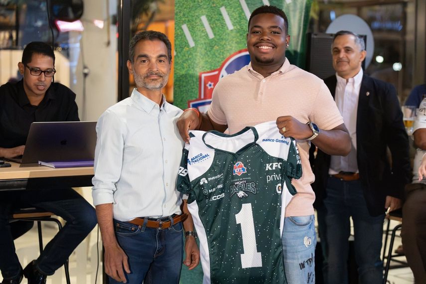 Los Mighty Eagles del Colegio de Panamá movieron primero en el tablero del Draft KFL Varsity 2026 al seleccionar como primera elección a Kennel Gavidia.