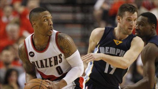 99-92. Lillard forzó la disputa del quinto partido