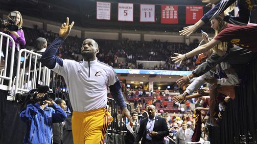 107-98. James fue la atracción e Irving la figura y Gasol anotó 12 puntos