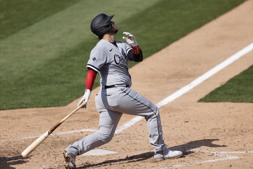 4-3. Grandal pega doble y sella el triunfo de los Medias Blancas