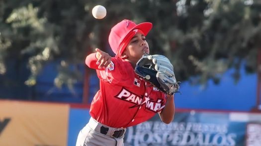 El campocorto Bryan Quintero bateó de 3-1 y anotó uno, además de jugar buena defensa en el duelo de Panamá ante Puerto Rico en la Sub-10. Foto: Cortesía/@carloscc1