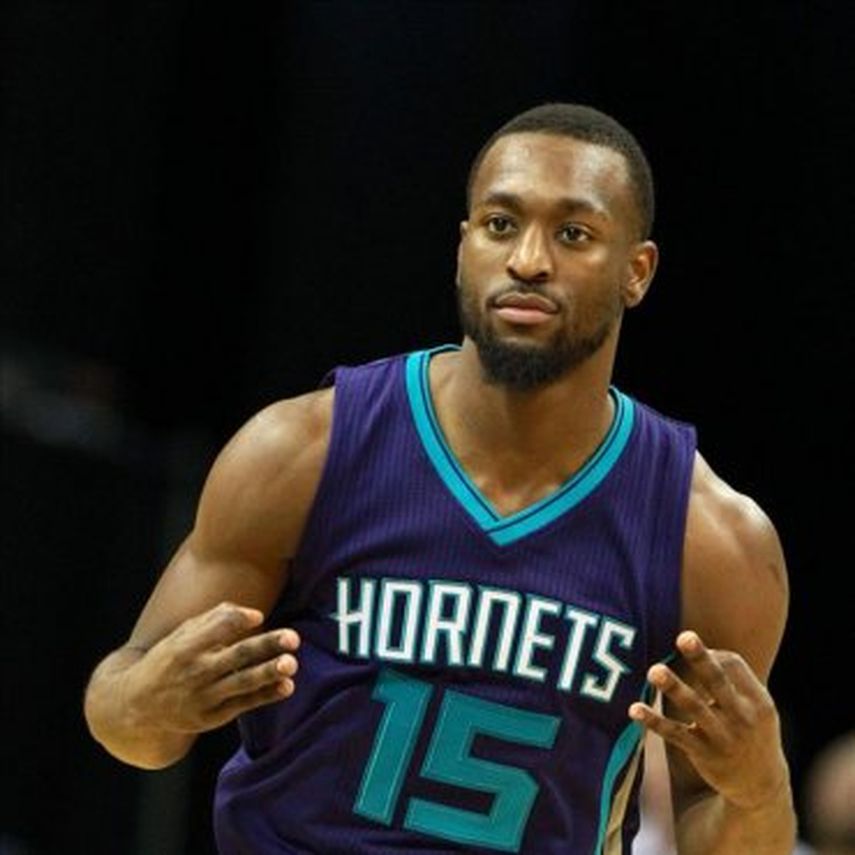 107-84. Walker detiene la mala racha de los Hornets