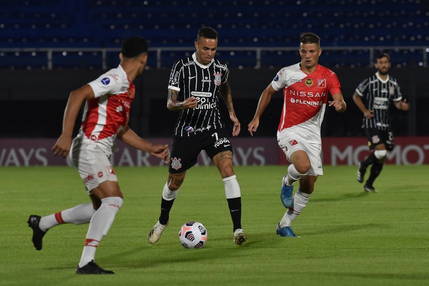 0-0. Azcona lo para todo y Corinthians no pasa del empate ante el River Plate de Paraguay