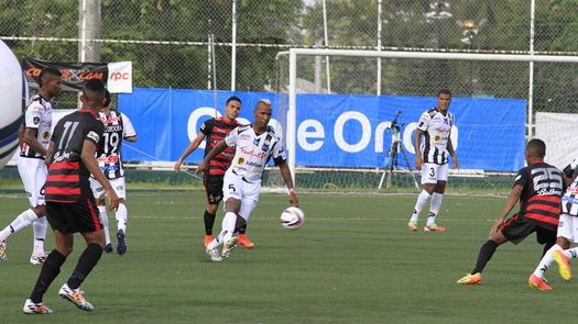 Tauro FC quiere ratificar su liderato ante un urgido Sporting San Miguelito