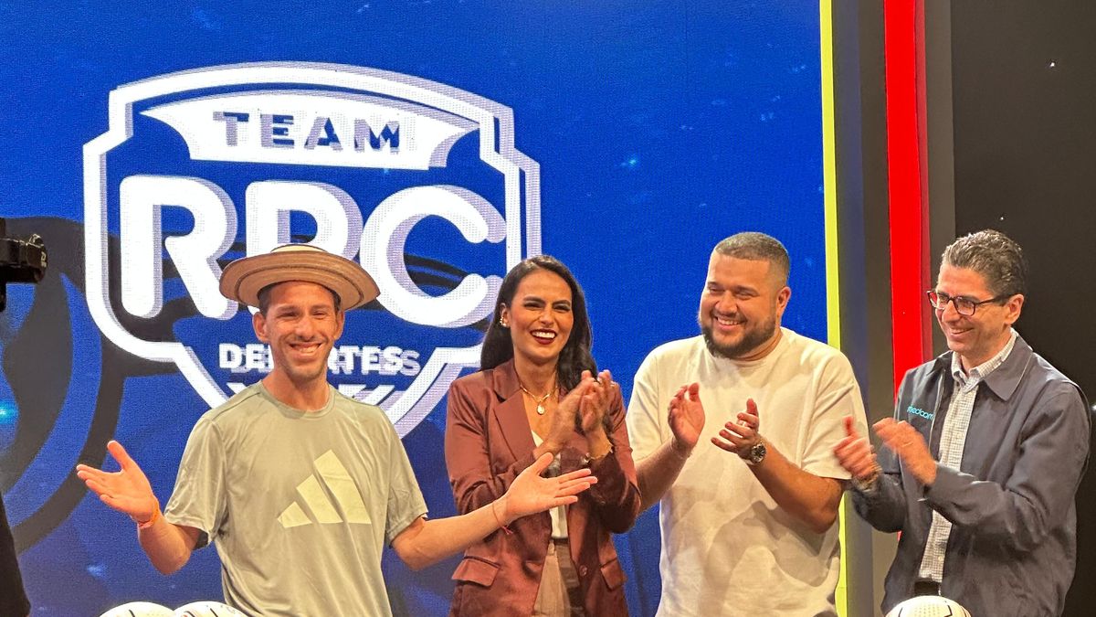 El exfutbolista argentino Maxi Rodríguez encabezará en Panamá el Campus de Fútbol MR11, una experiencia intensiva dirigida a niños y adolescentes que busca potenciar el talento deportivo y la formación integral a través del deporte. El exfutbolista argentino Maxi Rodríguez encabezará en Panamá el Campus de Fútbol MR11, una experiencia intensiva dirigida a niños y adolescentes que busca potenciar el talento deportivo y la formación integral a través del deporte.