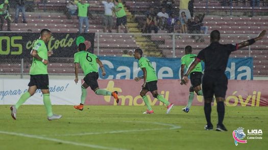 Costa del Este, líder en la LPF