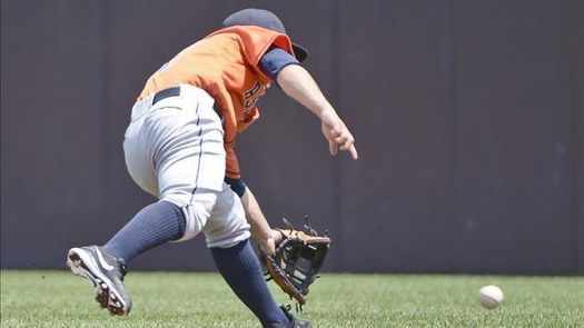 8-3. Peacock y Altuve se combinan para derrotar a los Angelinos