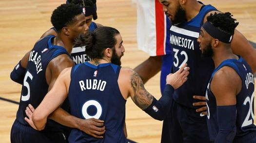 111-101. Beasley y Towns superan a los Pistons