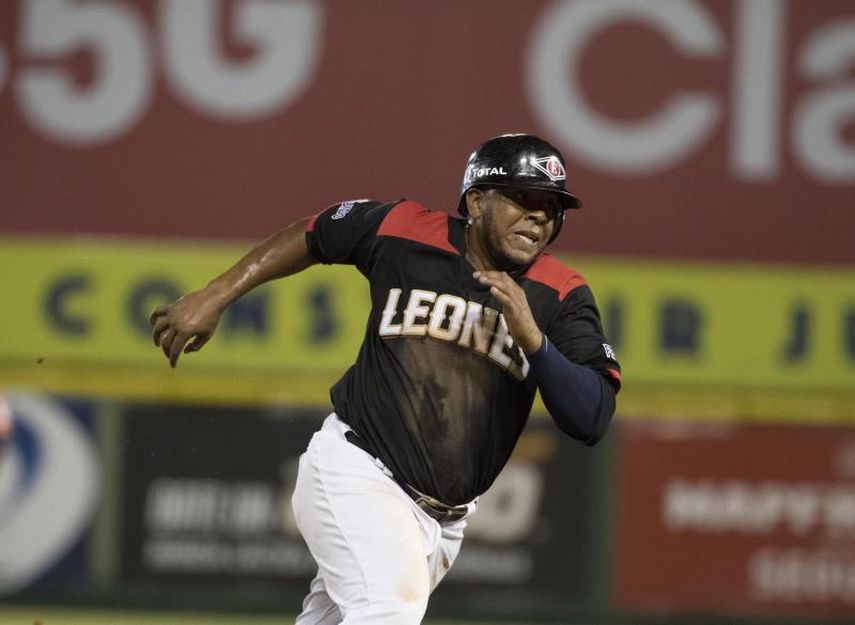 Leones ganan cuarto al hilo y siguen de líderes en béisbol dominicano