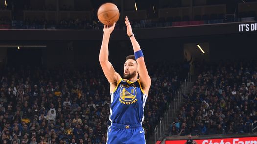 Warriors vencen a los Hawks con 54 de Klay Thompson