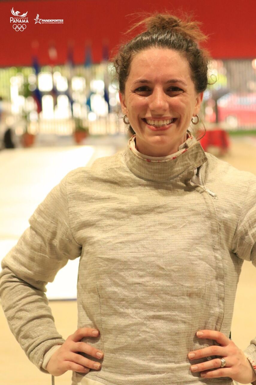 Eileen Grench con tercera medalla de oro consecutivo en sable de la Esgrima en Juegos Centroamericanos