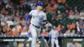 6-3. Merrifield anota dos veces en victoria de los Reales sobre los Mellizos
