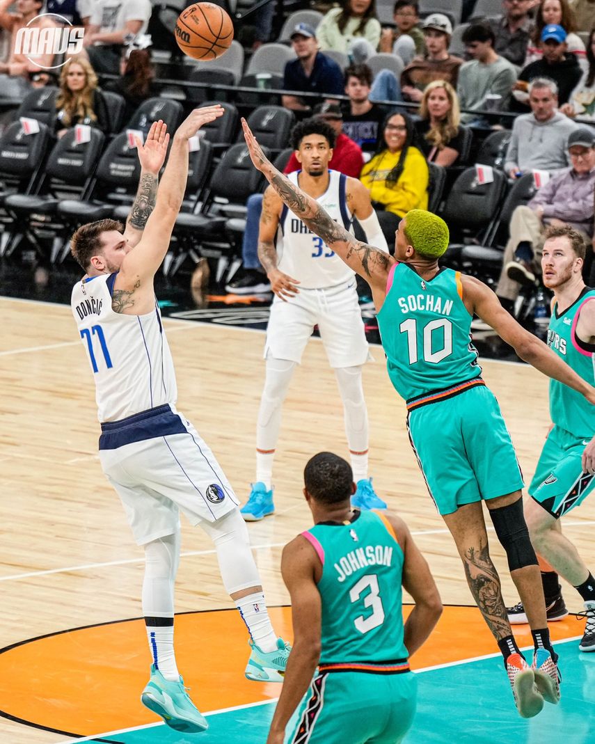 Luka Doncic y Dallas despiden el 2022 con victoria